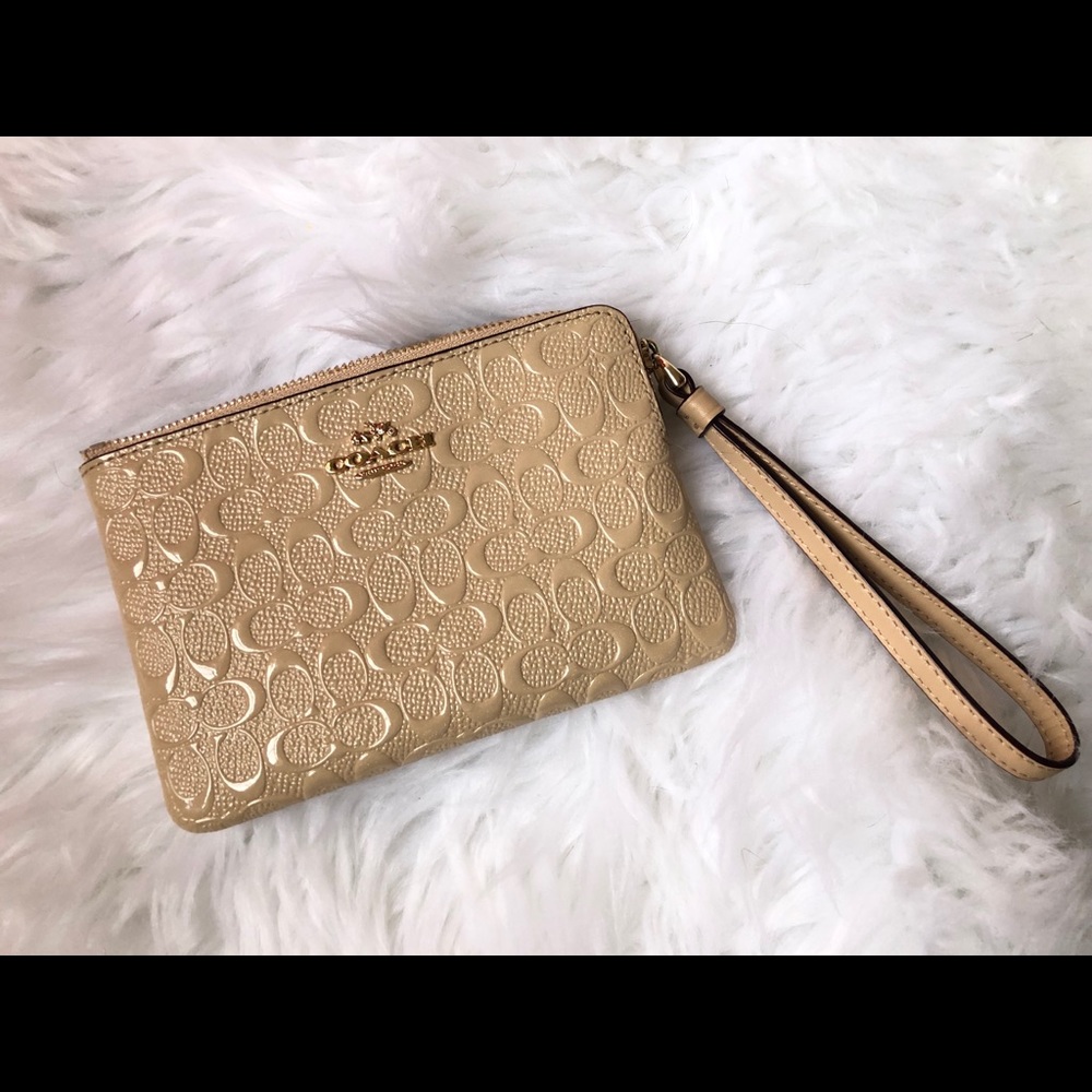 NWOT NUDE COACH WRISTLET
